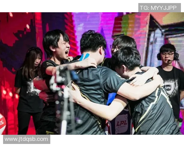 RNG战队的荣耀与挑战:DOTA2赛场上的奋斗与坚持之路